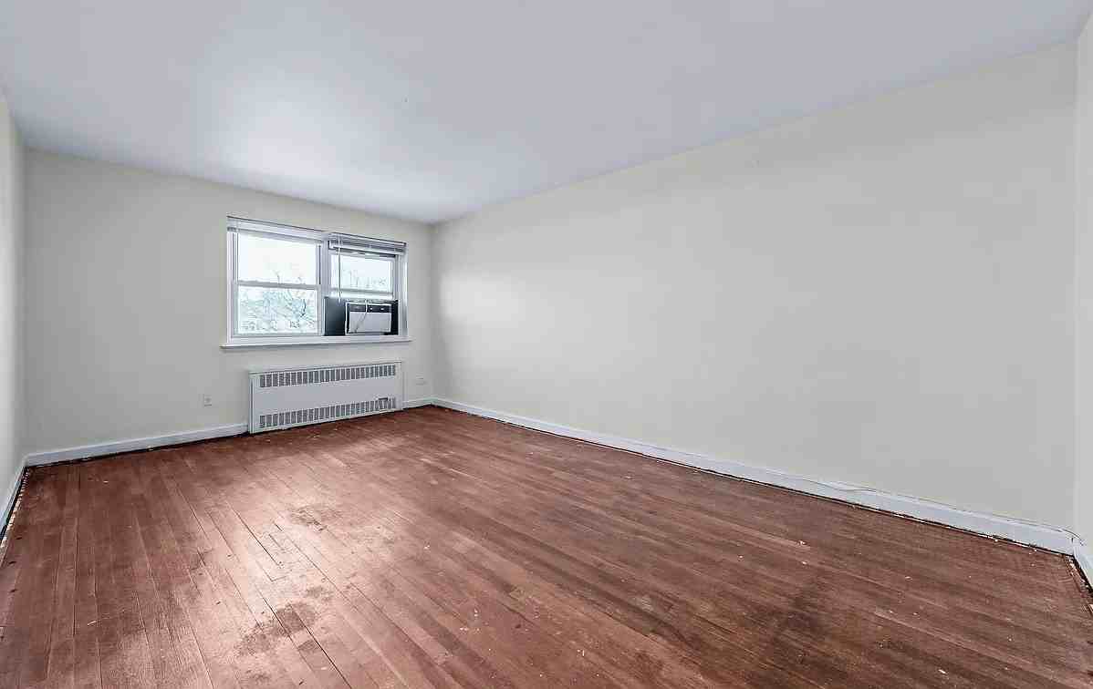 11124 66th Ave #3A - Photo 4 of 10