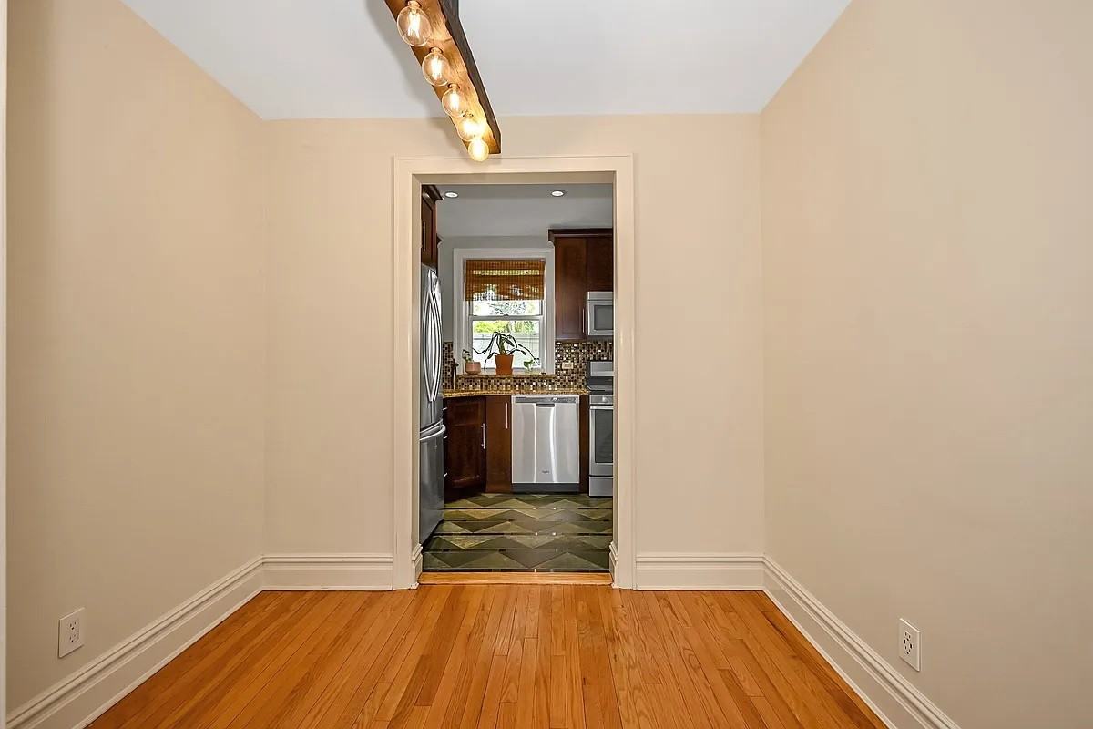 19211 37th Ave #204 - Photo 6 of 11