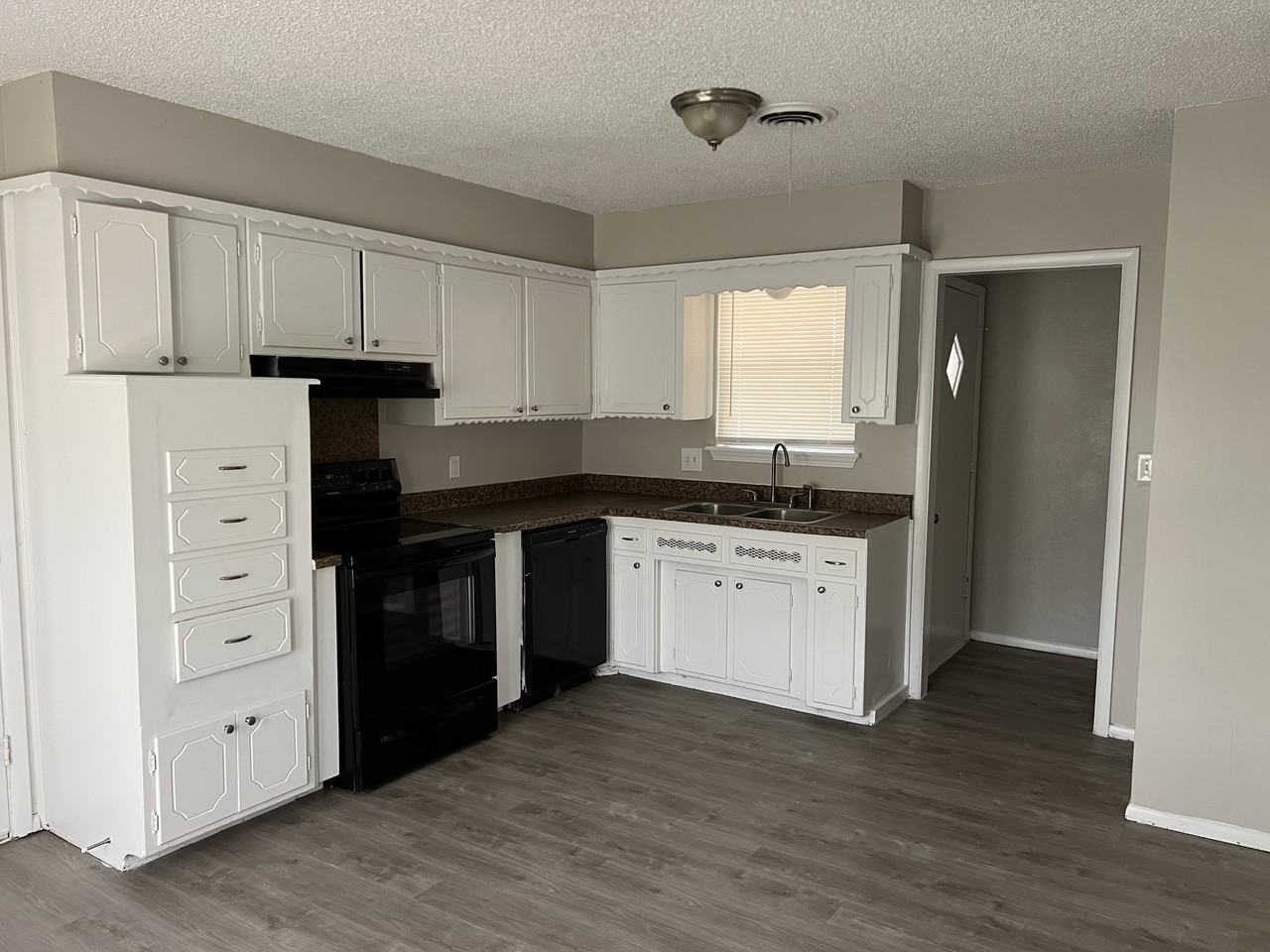 1436 Ne 34th St - Photo 6 of 16