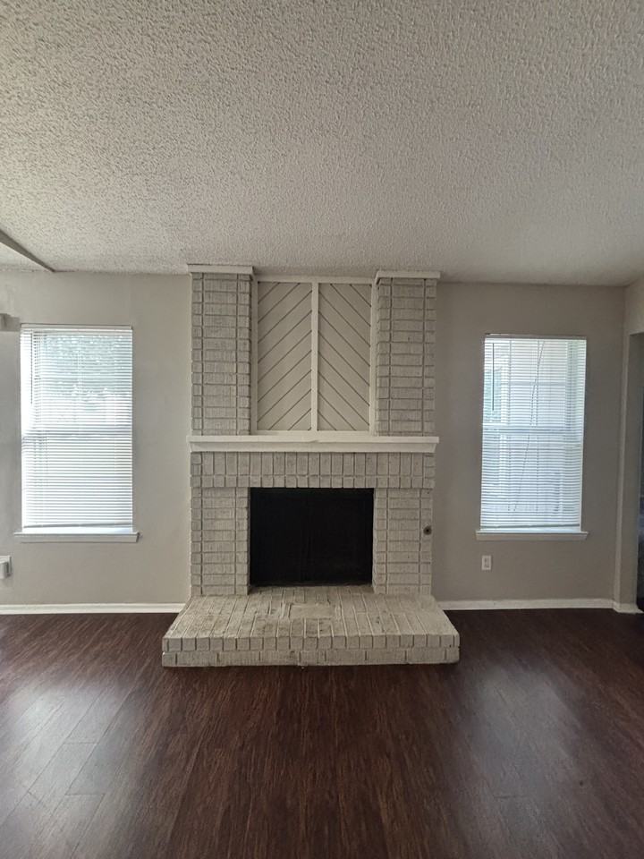 1311 S Cleveland St - Photo 2 of 15