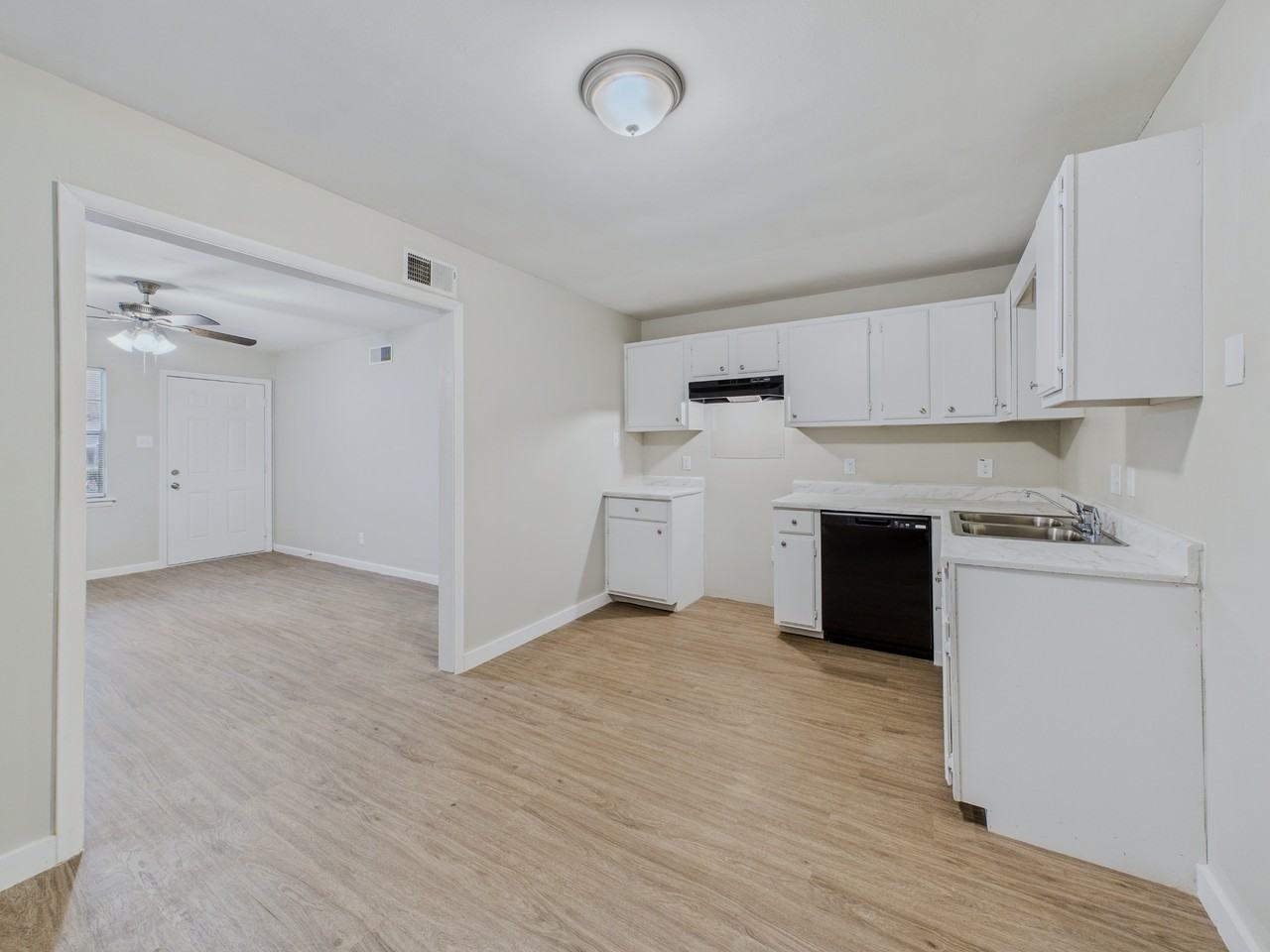 7115 Eddy Ln - Photo 6 of 20