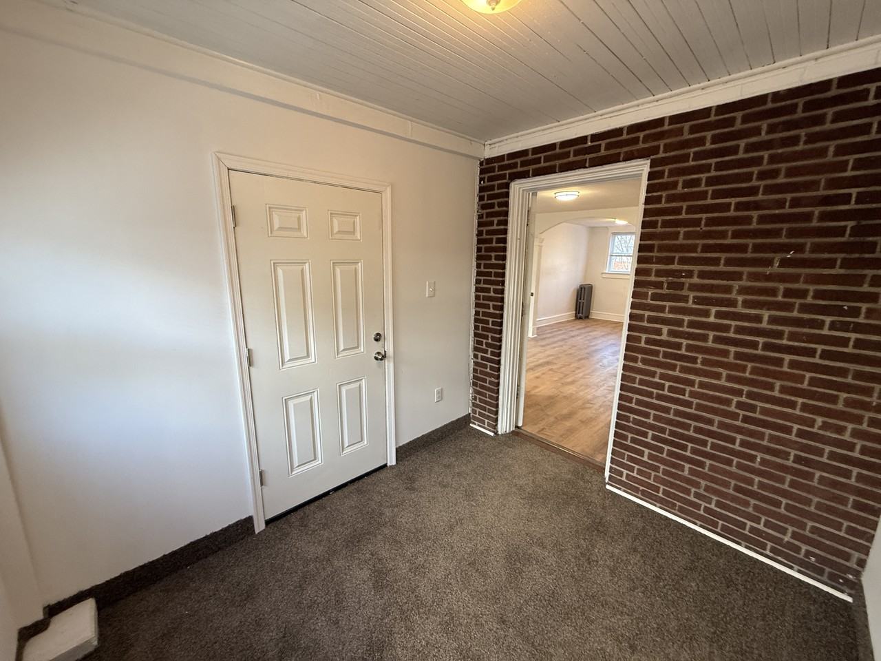 7147 Guilford Rd - Photo 2 of 25