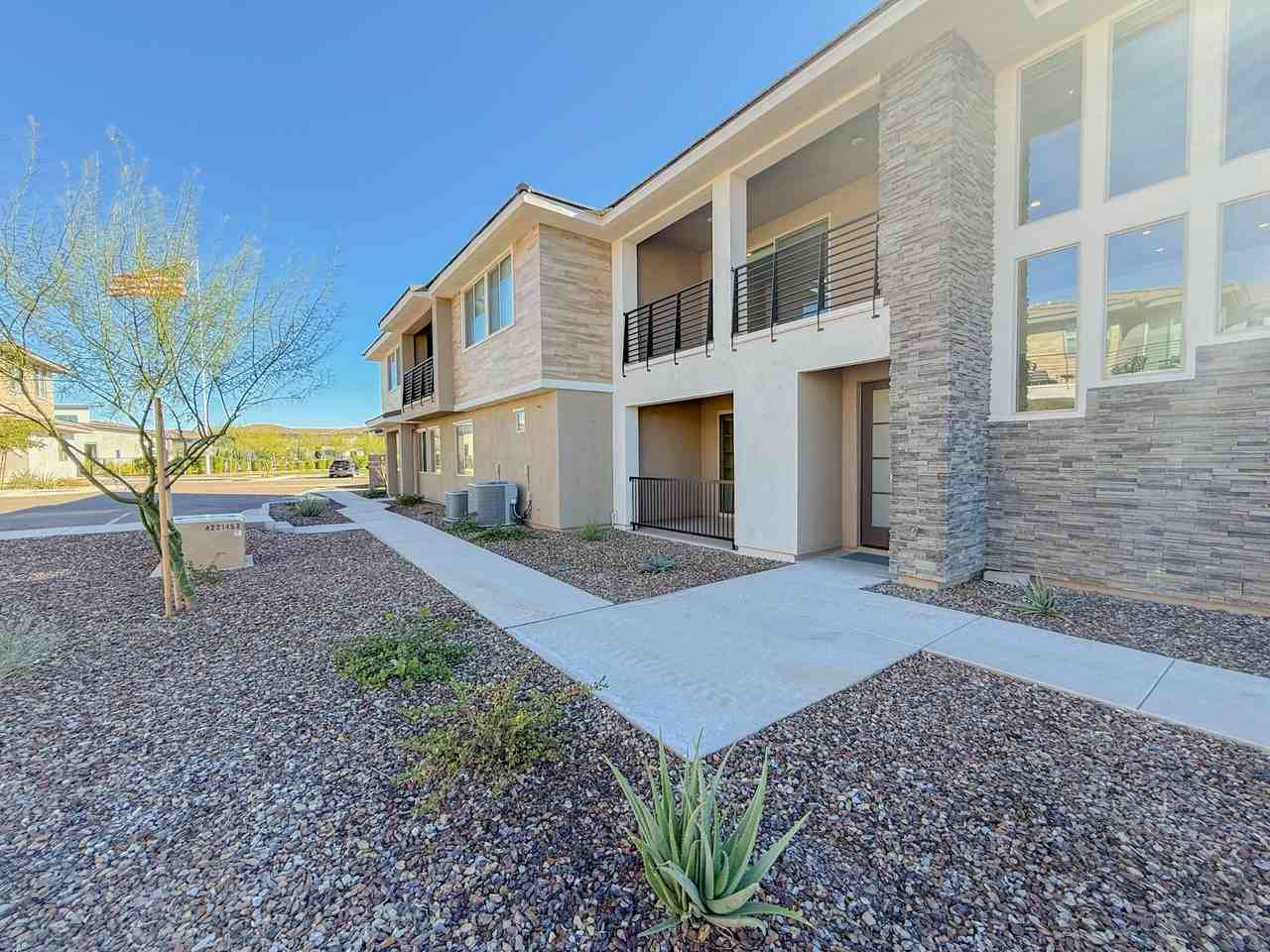 2121 W Sonoran Desert Dr #31 - Photo 3 of 36