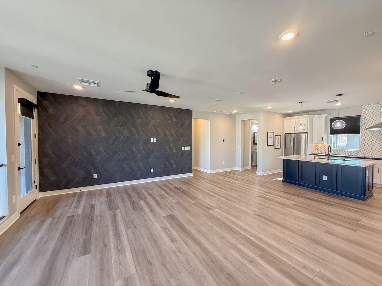 2121 W Sonoran Desert Dr #31 - Photo 4 of 36