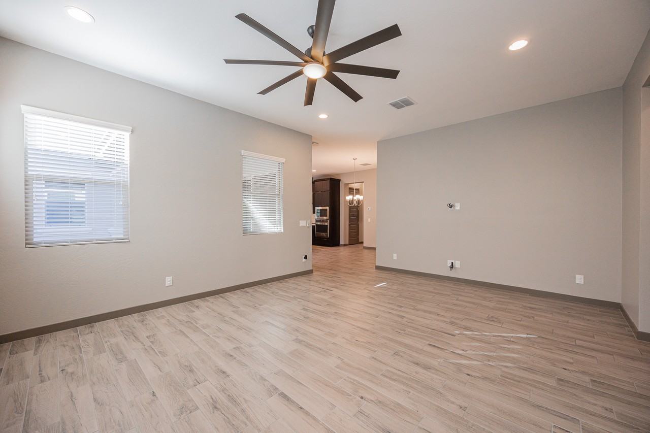 4520 E Bethena St - Photo 6 of 40