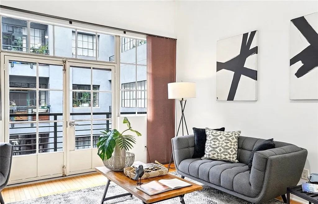 420 S San Pedro St - Photo 3 of 40