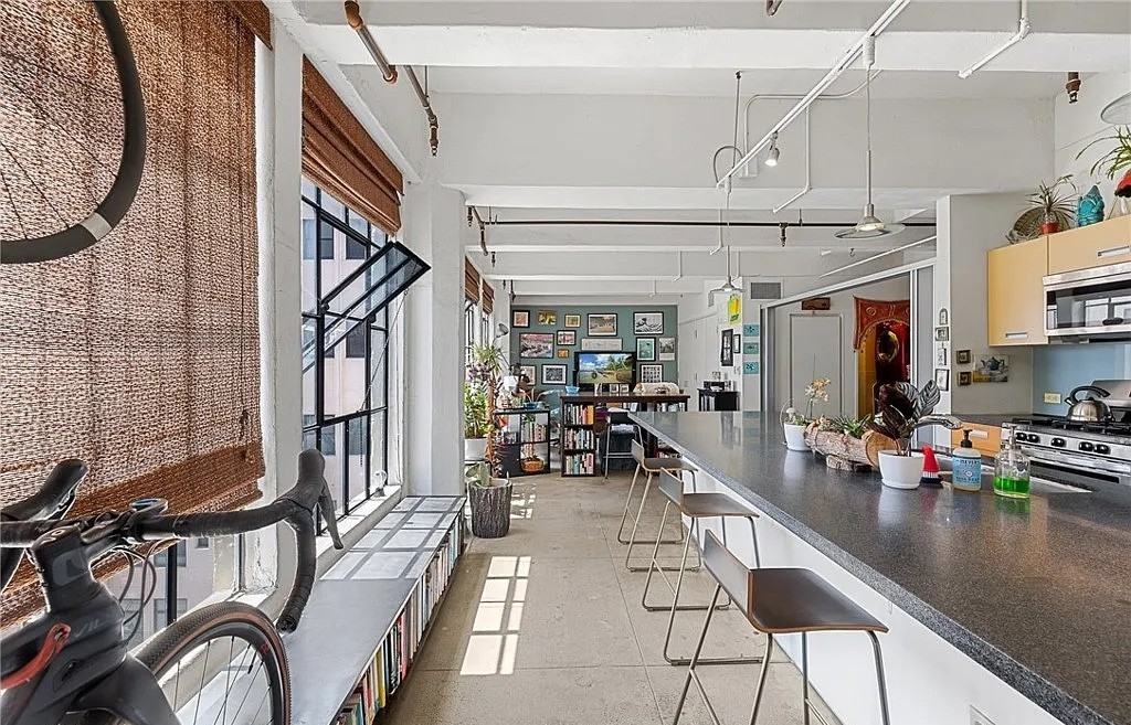 746 S Los Angeles St - Photo 4 of 37