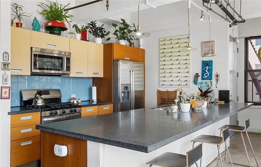 746 S Los Angeles St - Photo 7 of 37