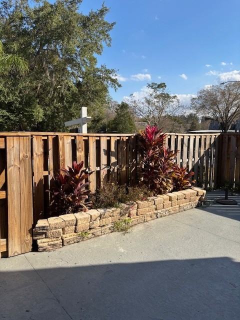 917 Royal Oak Blvd - Photo 3 of 20