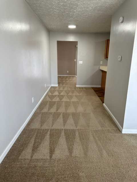 3800 Sleepy Hollow Dr - Photo 5 of 20