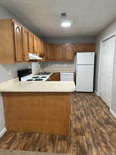 3800 Sleepy Hollow Dr - Photo 6 of 20