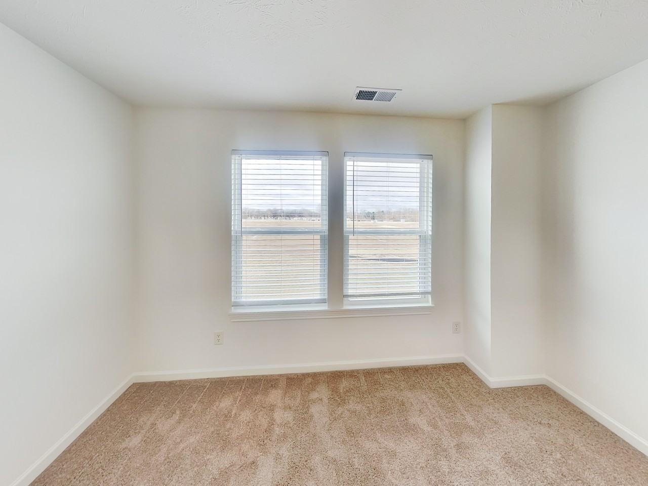 8662 Hollander Dr - Photo 7 of 18