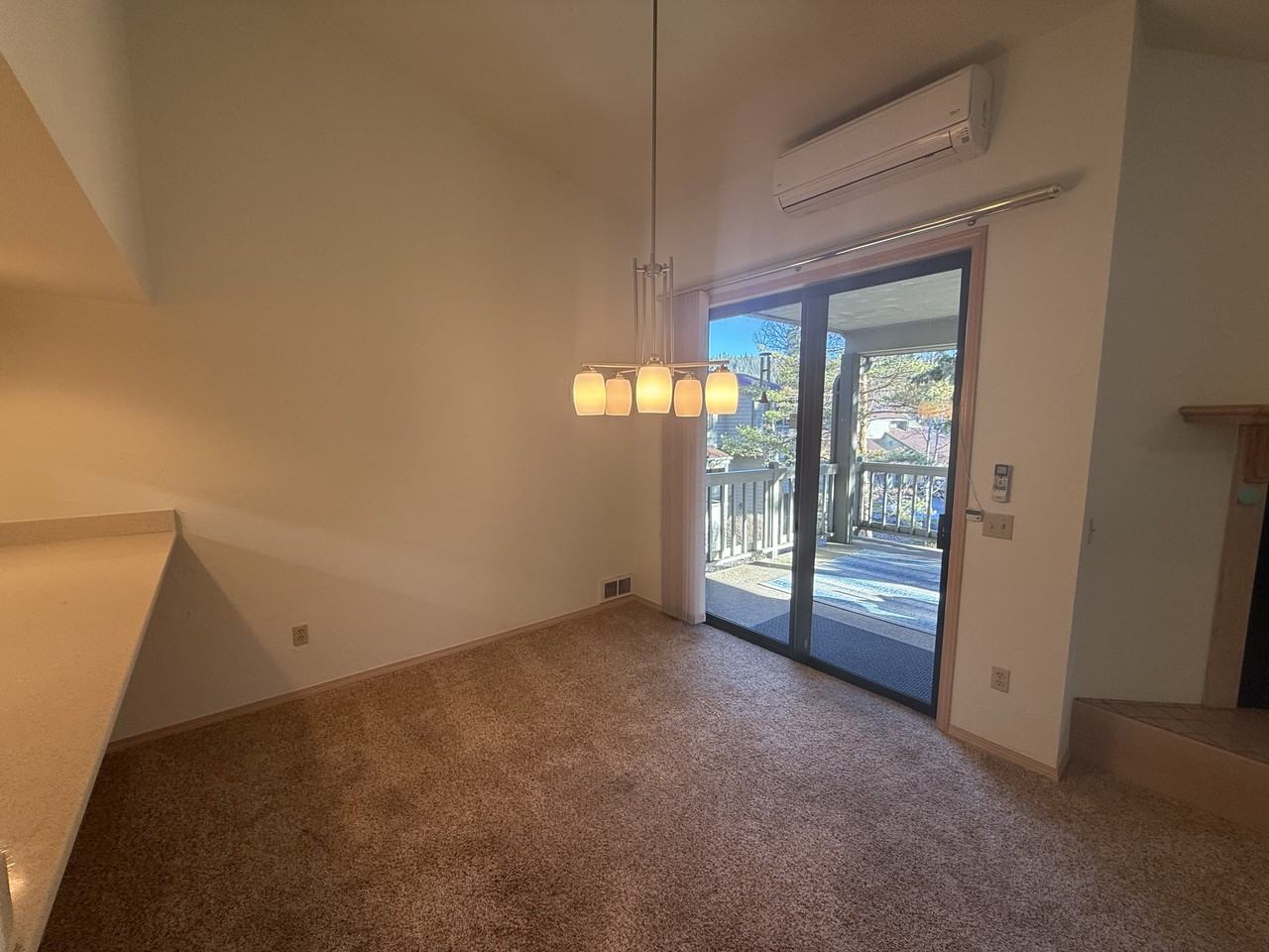 270 Bridge St - Photo 4 of 27