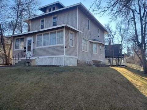 1500 3Rd Avenue North - Photo 2 of 14