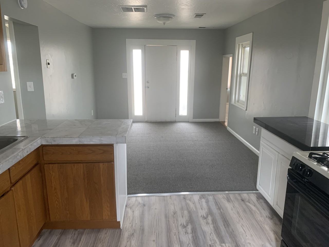 306 Vassar Dr Se - Photo 7 of 25