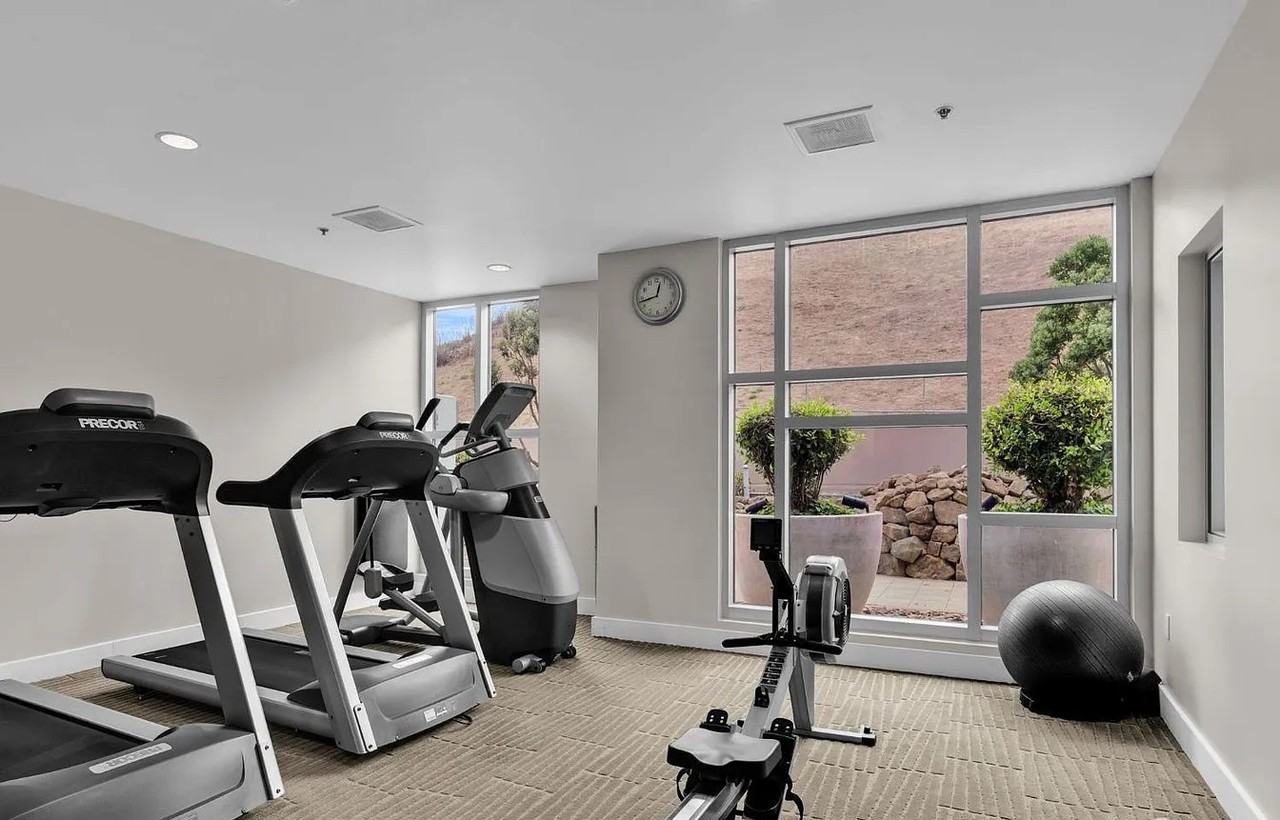 1 Mandalay Pl #908 - Photo 2 of 29