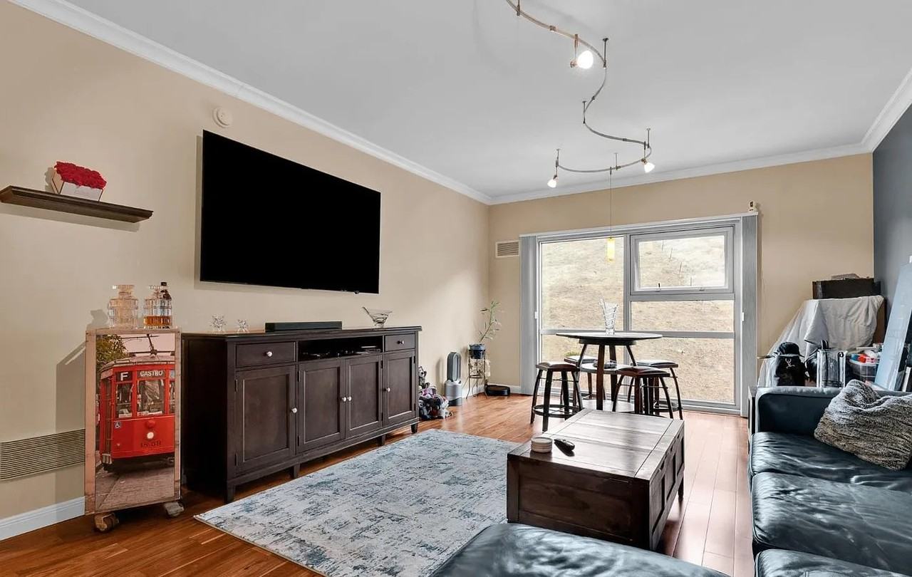 1 Mandalay Pl #908 - Photo 3 of 29