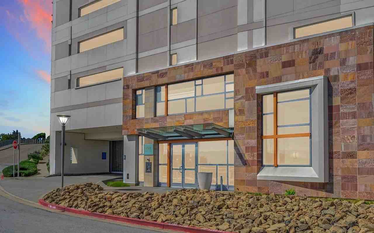 1 Mandalay Pl #908 - Photo 5 of 29