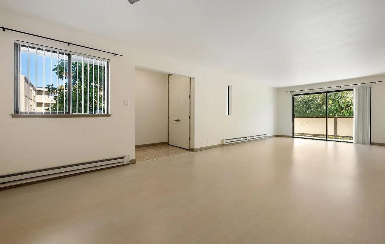 250 Willow Ave #421 - Photo 4 of 20