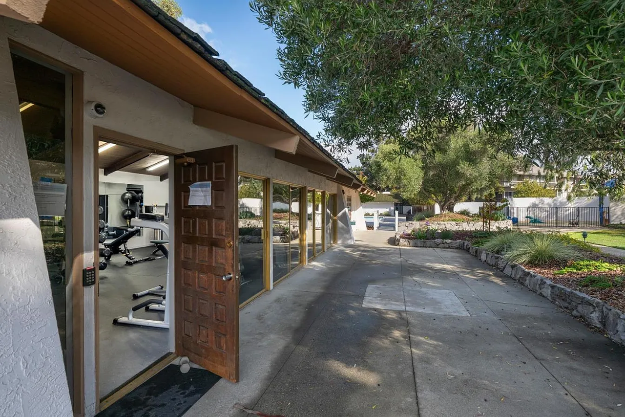 490 Mariners Island Blvd #102 - Photo 5 of 30