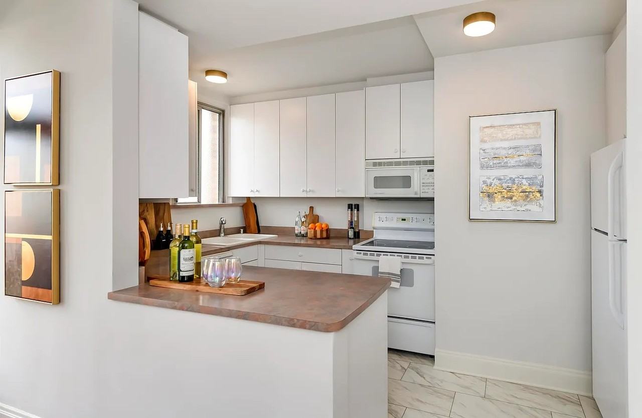 850 Powell St #400 - Photo 4 of 25