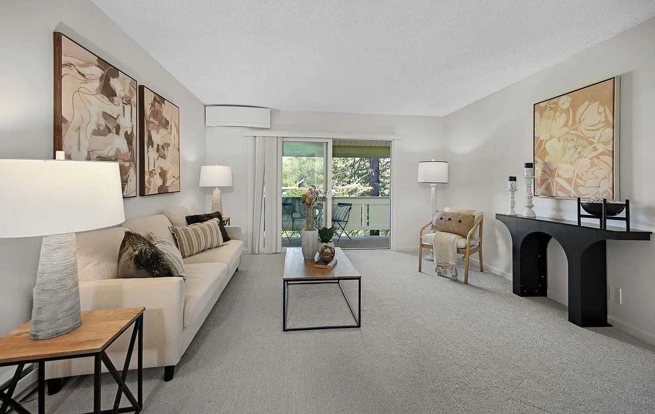 1305 Boulevard Way #311 - Photo 4 of 15