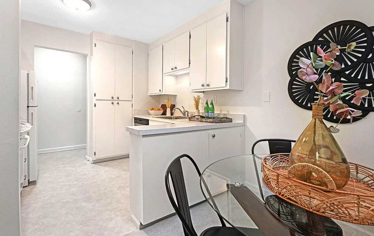 1305 Boulevard Way #311 - Photo 5 of 15