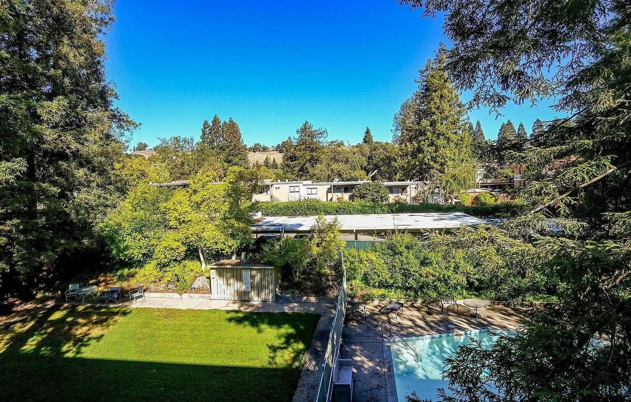 1305 Boulevard Way #311 - Photo 6 of 15