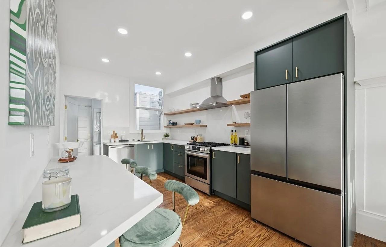 1449 Hyde St #4 - Photo 6 of 18