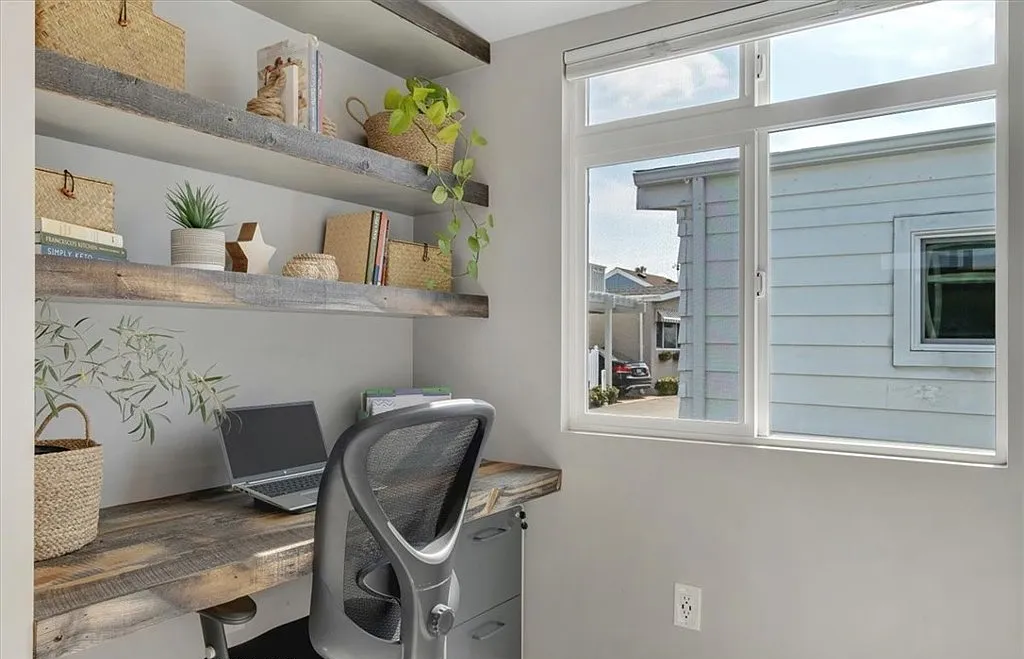 20 El Paseo St - Photo 4 of 5