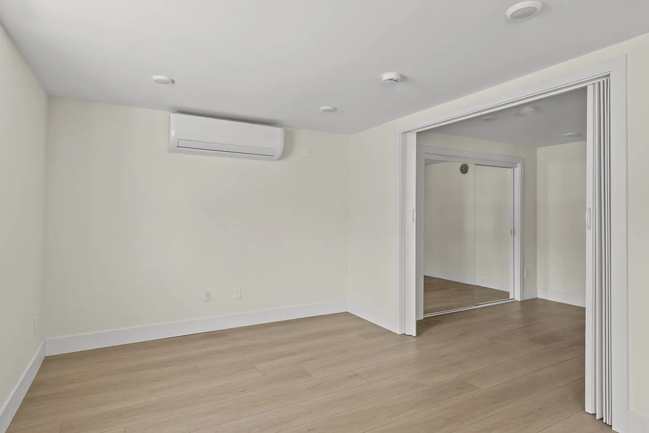 411 S Kenneth Rd #101 - Photo 7 of 10