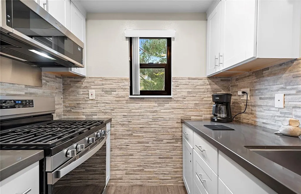 1046 Calle Del Cerro #401 - Photo 2 of 7