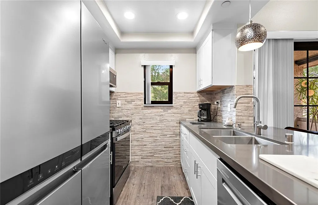 1046 Calle Del Cerro #401 - Photo 3 of 7