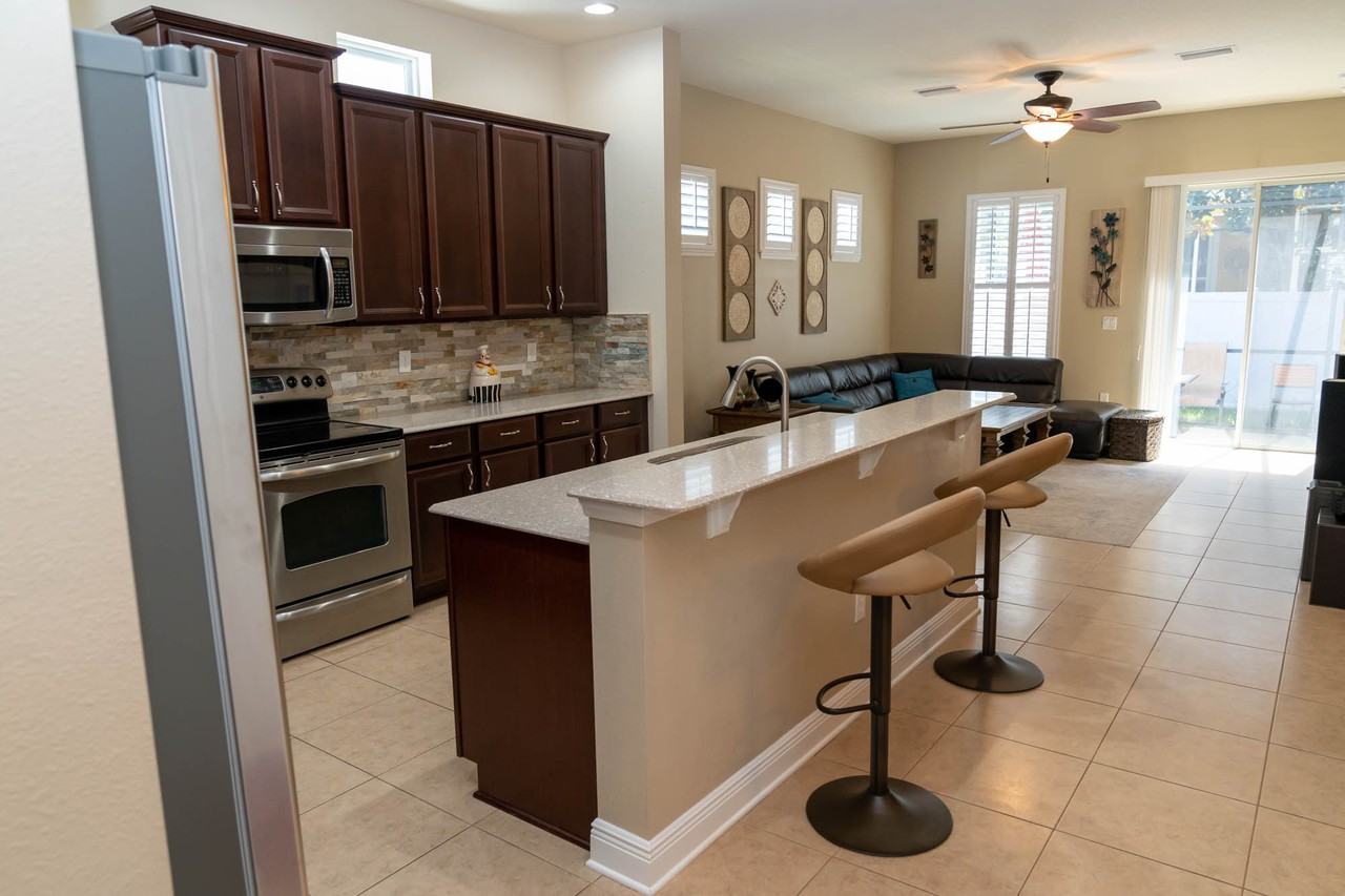 7610 S West Shore Blvd - Photo 6 of 26