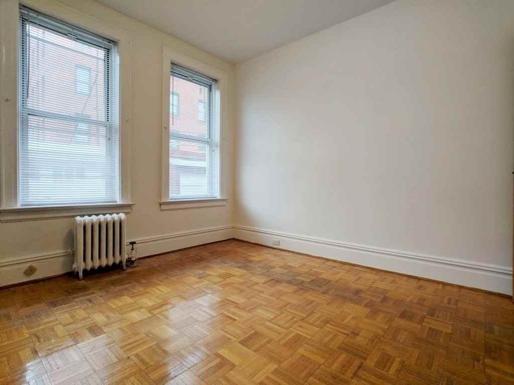 2566 42nd St - Photo 3 of 7