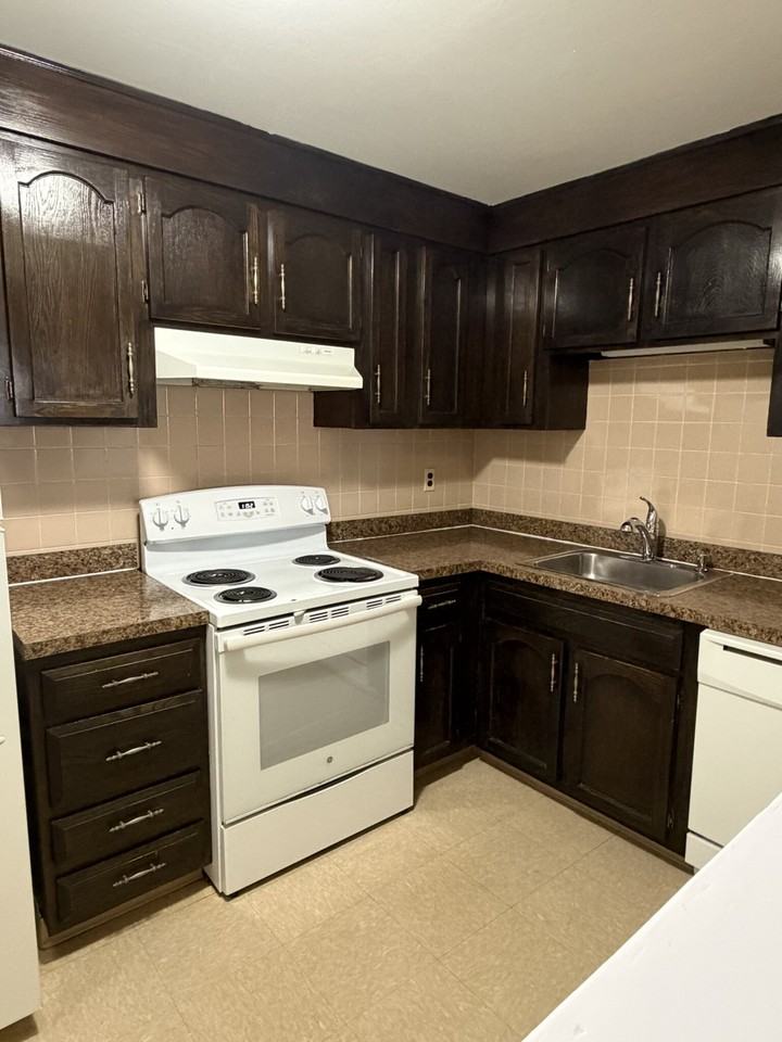 Main St #1K - Photo 5 of 11