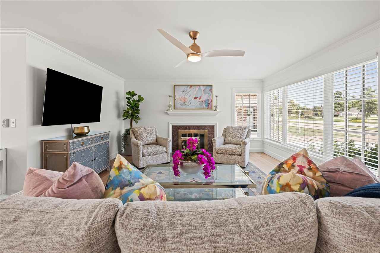 Nichols Hills Fully Furnished Executive Duplex! - Photo 7 of 43