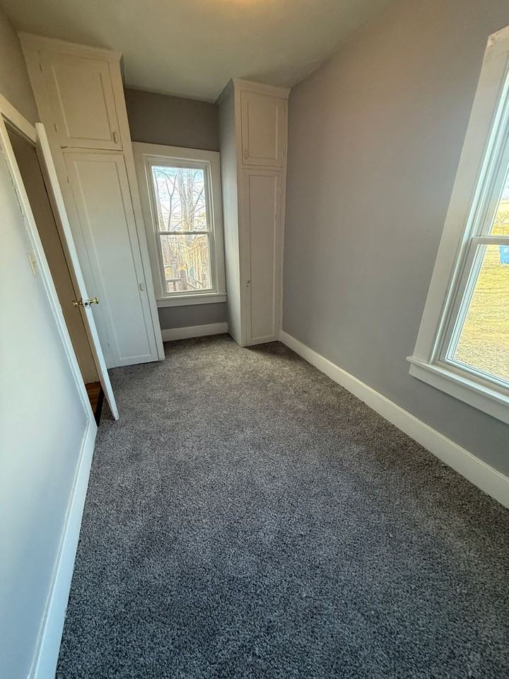 417 37th St - Photo 6 of 11