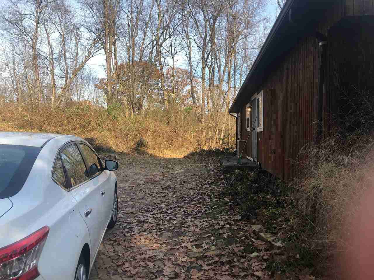 1122 Gringo Rd - Photo 3 of 25