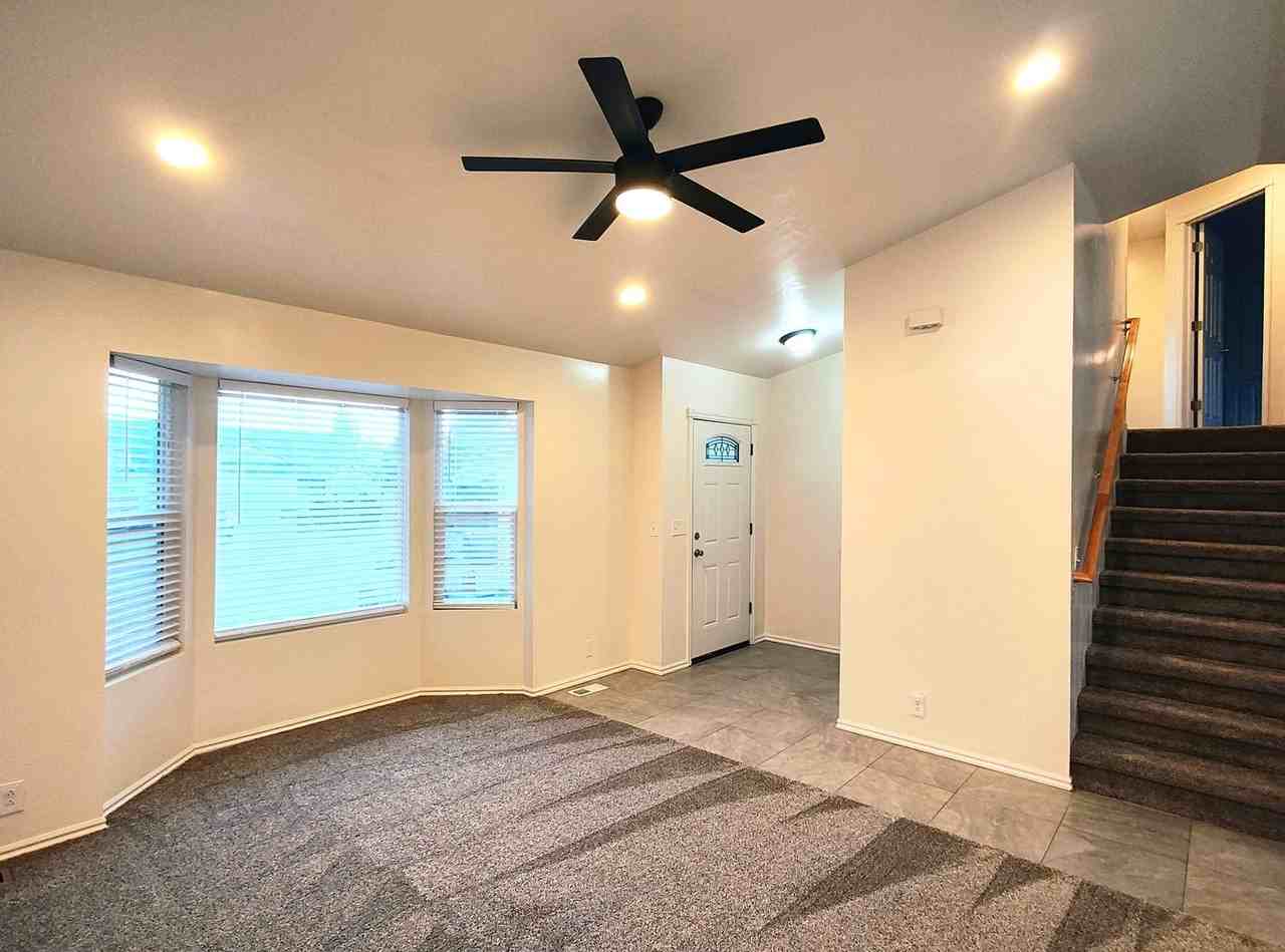 523 E Big Sky Dr - Photo 5 of 46