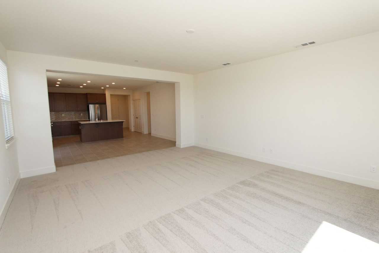 1113 Pearl Dr - Photo 6 of 12