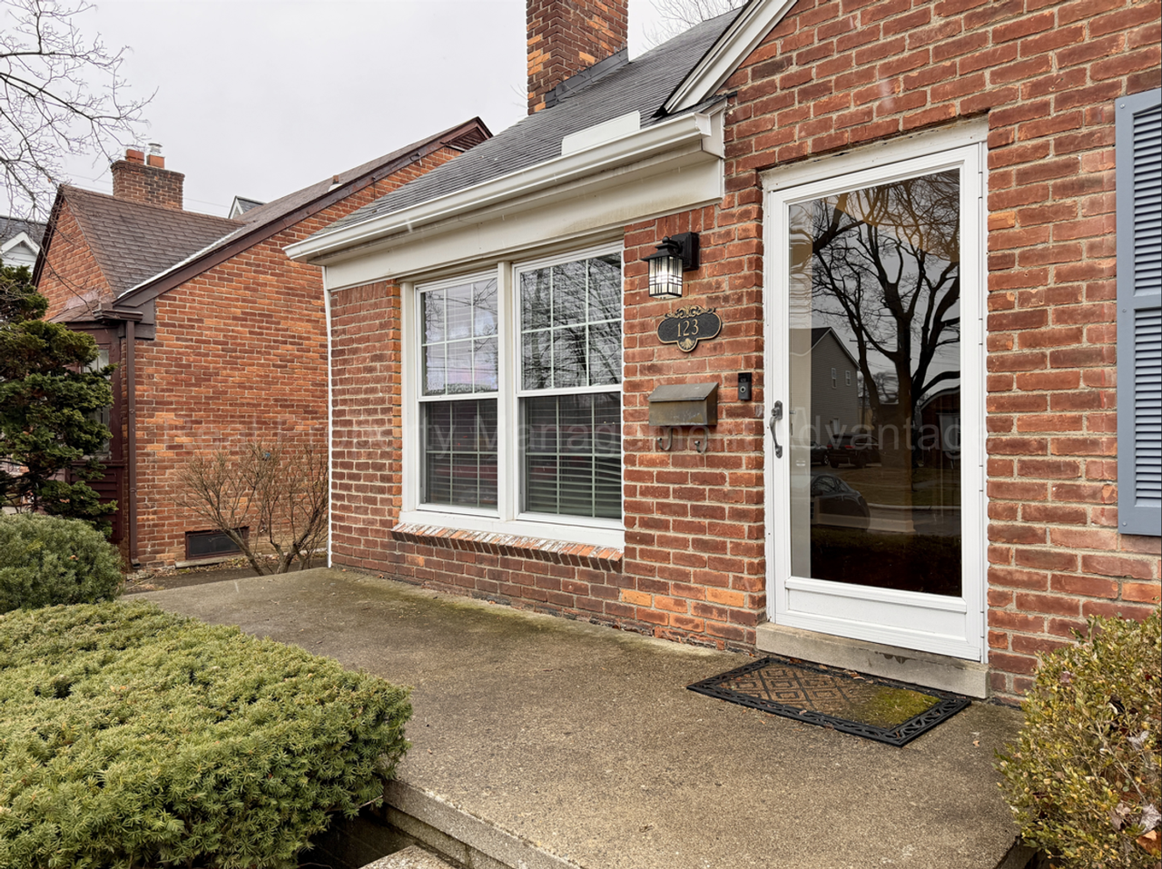 123 N Wilson Ave - Photo 3 of 33