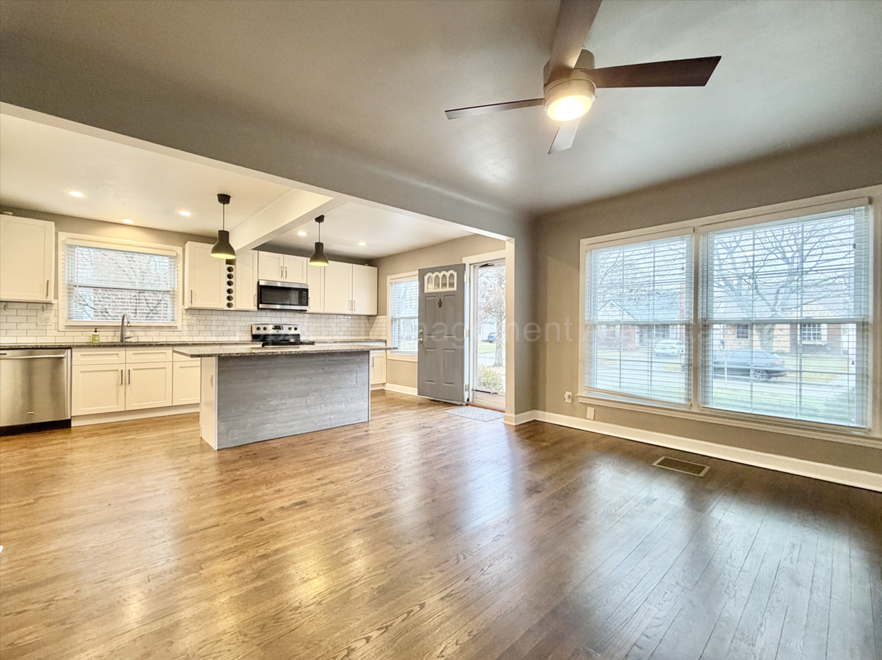 123 N Wilson Ave - Photo 5 of 33