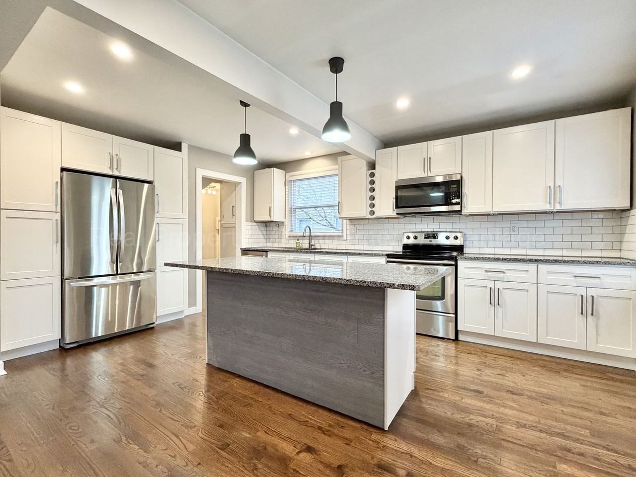 123 N Wilson Ave - Photo 6 of 33