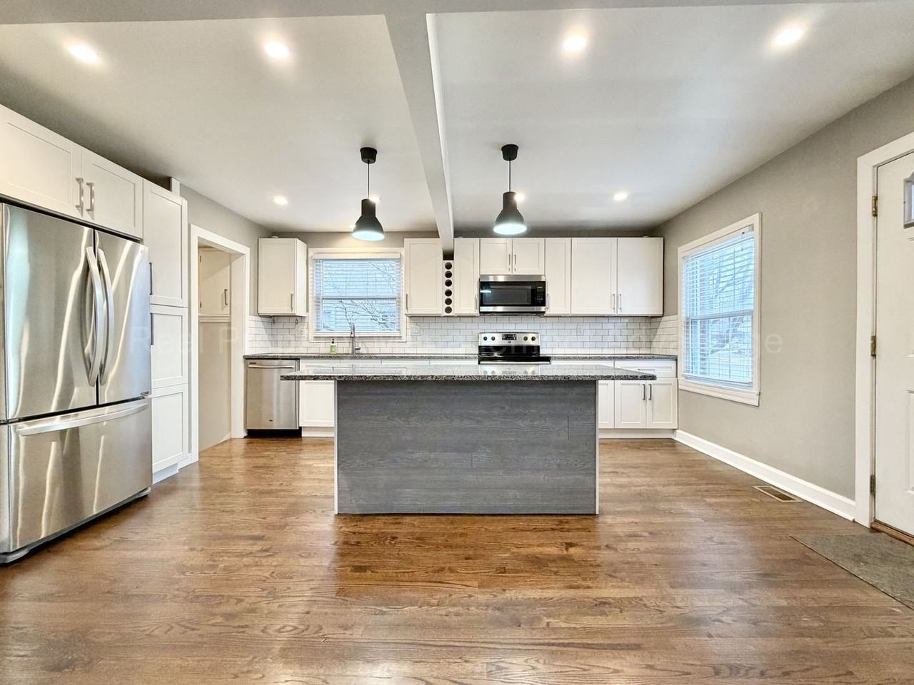 123 N Wilson Ave - Photo 7 of 33