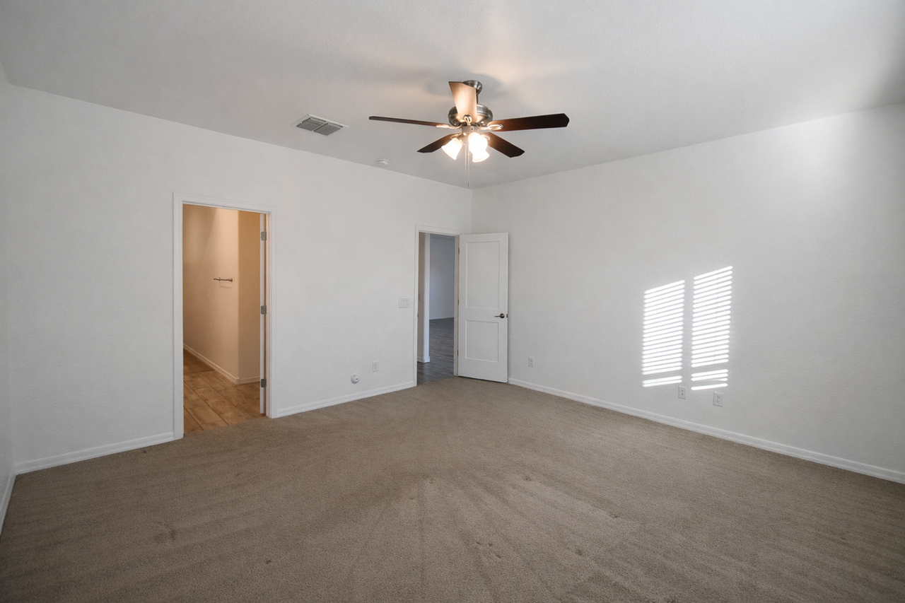 165 W Seaside Dr - Photo 6 of 17