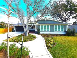 featured image of 3018 Santa Elena Dr