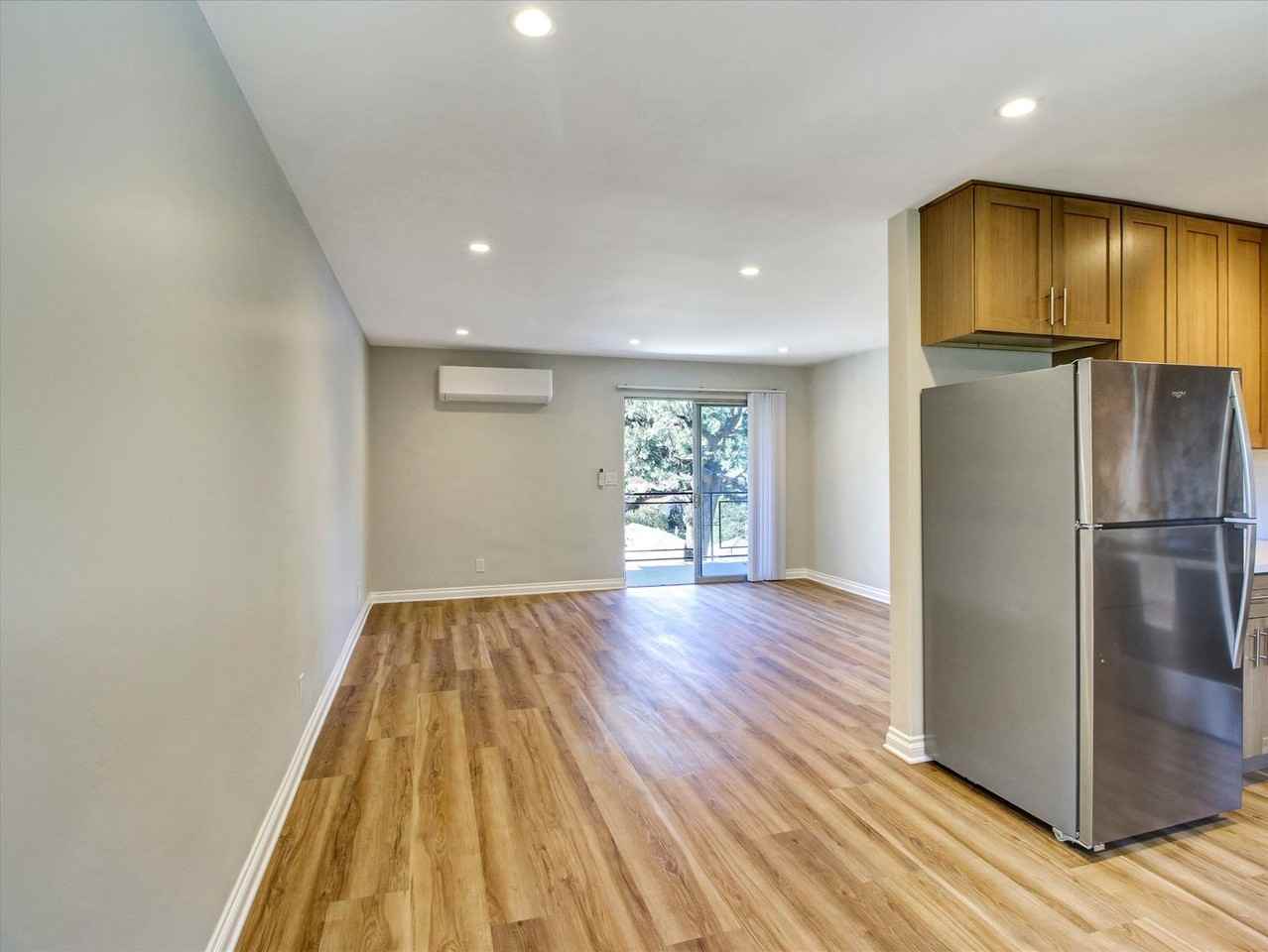 1724 Meridian Ave - Photo 4 of 21