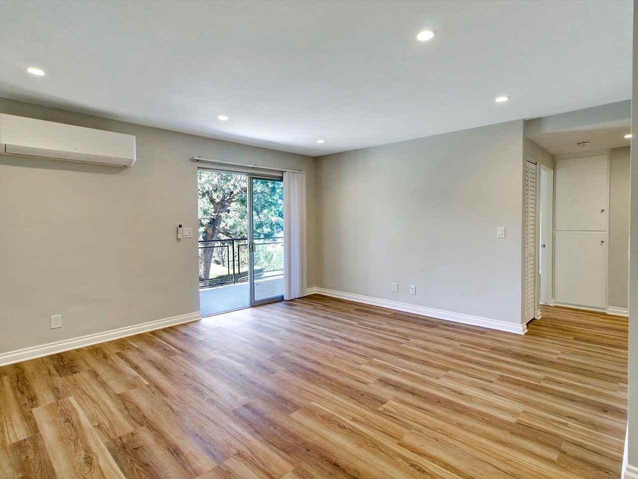 1724 Meridian Ave - Photo 5 of 21