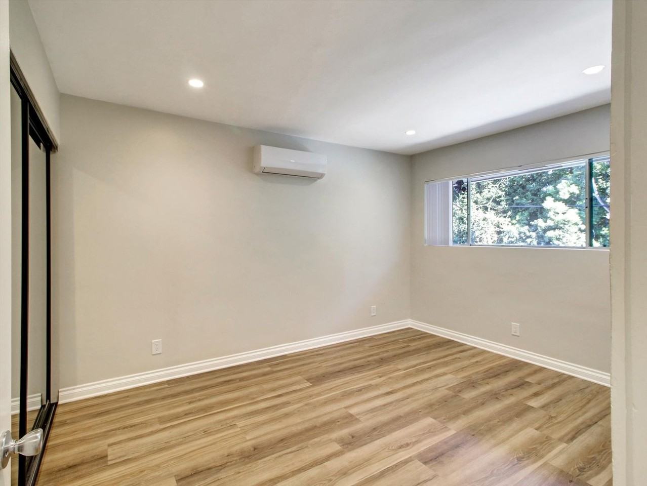 1724 Meridian Ave - Photo 6 of 21